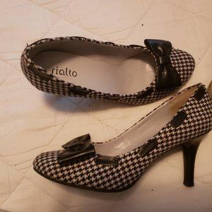 Rialto - Houndstooth shoe- size 10